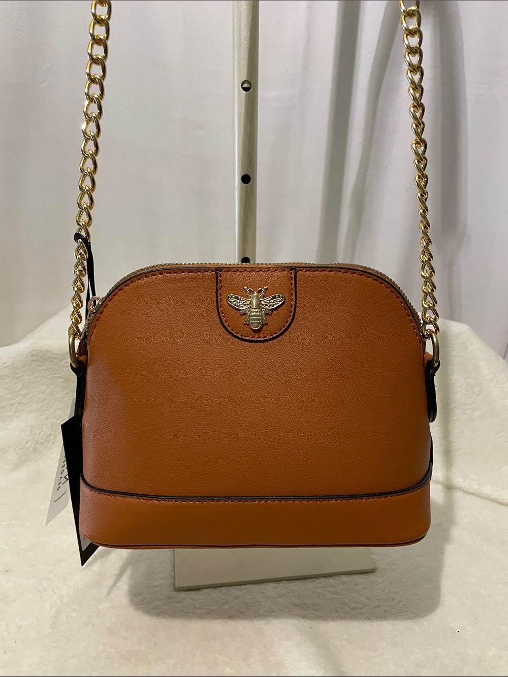 NEW Bee 🐝 Gold-Accent Tan Crossbody Bag with Chain Strap